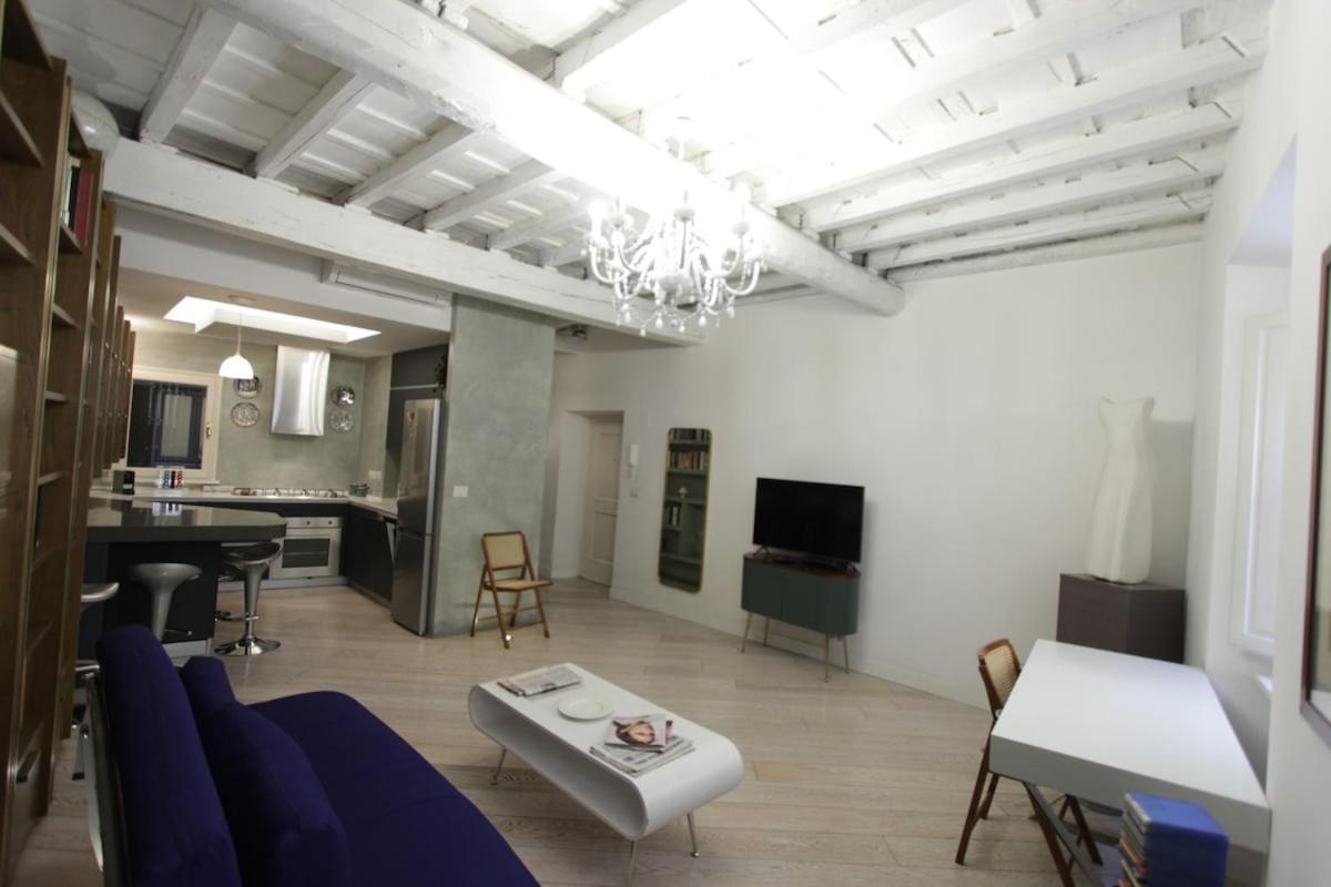 Grotte Apartment *